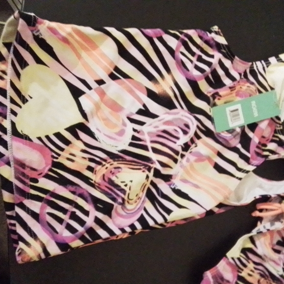 Girl's two-piece swim suit.NWT - Picture 6 of 6